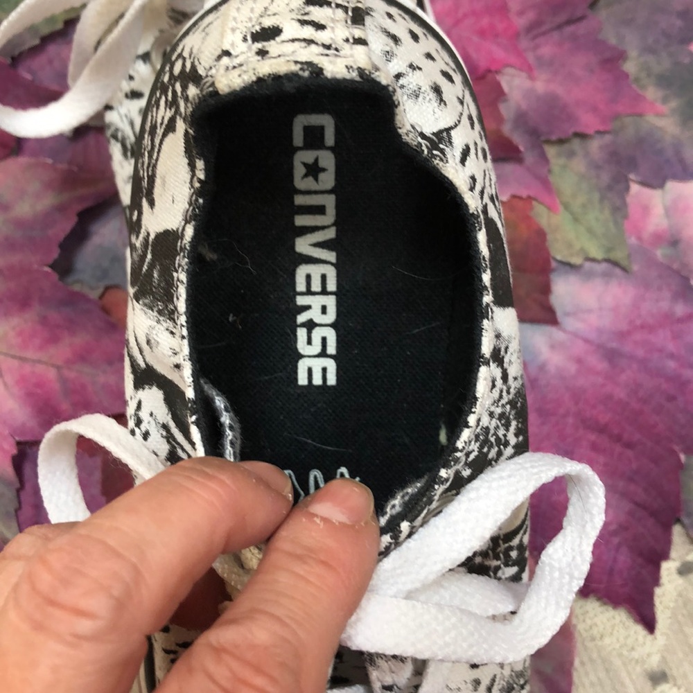 CONVERSE CHUCK TAYLOR ALL STAR SNEAKERS - Picture 7 of 16